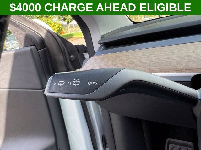 Used 2022 Tesla Model Y Performance AWD/4WD image 19