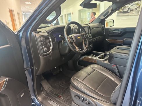 Used 2020 Chevrolet Silverado 1500 High Country w/ Max Trailering Package image 2