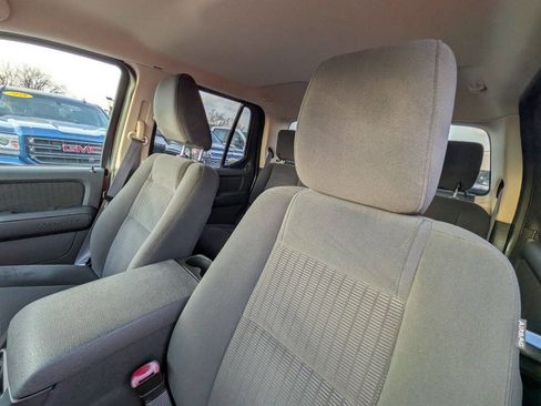 Used 2010 Ford Explorer Sport Trac XLT image 15