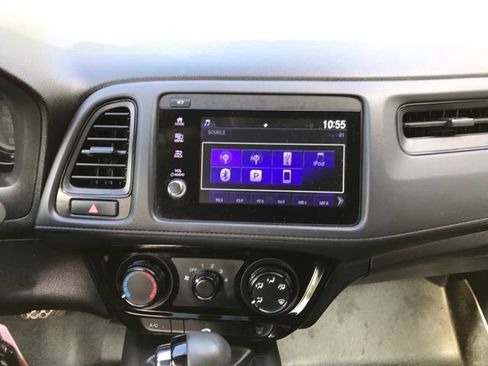 Used 2020 Honda HR-V Sport image 17