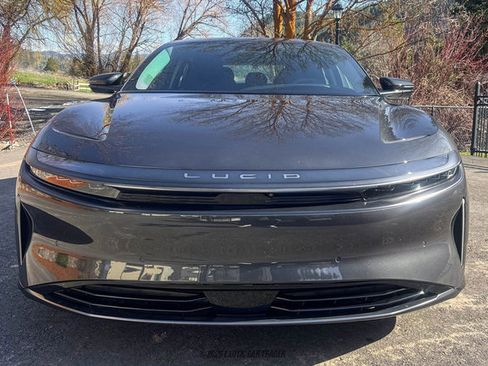 Used 2025 Lucid Air Grand Touring image 13