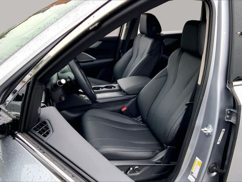 Used 2026 Acura MDX SH-AWD image 8