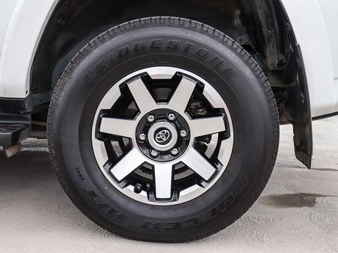 Used 2024 Toyota 4Runner TRD Off-Road image 13