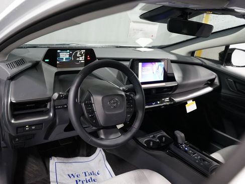 New 2026 Toyota Prius LE image 11