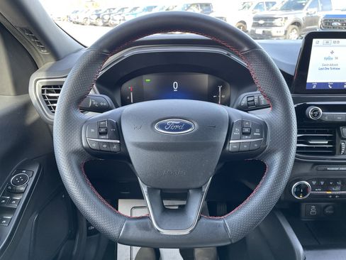 Used 2025 Ford Escape ST-Line w/ Equipment Group 301A image 17