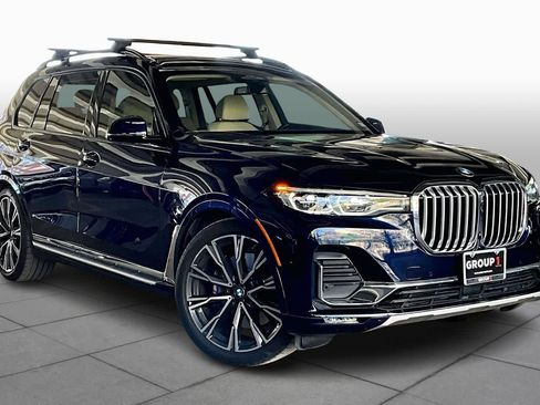 Used 2022 BMW X7 xDrive40i w/ Premium Package image 2