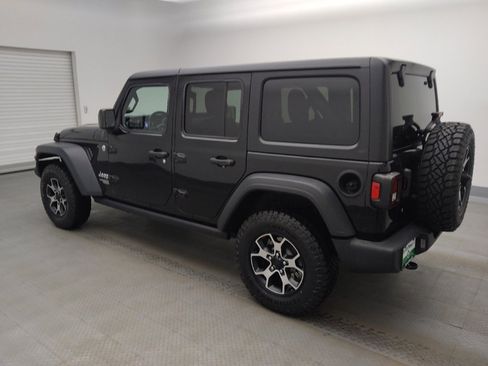 Used 2018 Jeep Wrangler Unlimited Sport S image 3