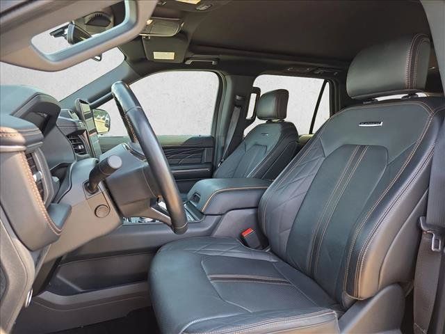 Used 2023 Ford Expedition Platinum RWD image 16