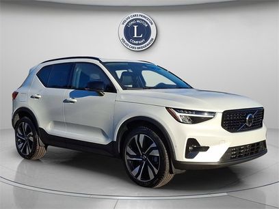 Certified 2025 Volvo XC40 B5 Plus