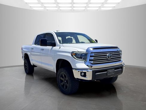 Used 2019 Toyota Tundra Limited w/ Limited Premium Package AWD/4WD image 3