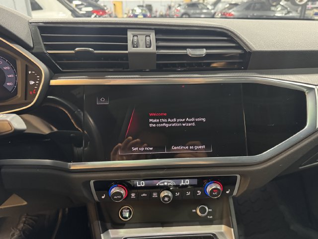 Certified 2023 Audi Q3 2.0T Premium Plus w/ Premium Plus Package AWD/4WD image 18