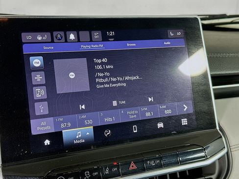 Used 2023 Jeep Compass Limited image 21