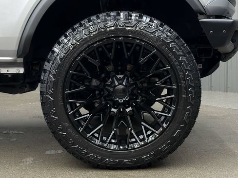 Used 2023 Ford Bronco Wildtrak AWD/4WD image 9
