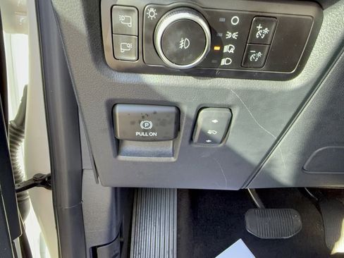 Certified 2023 Ford Expedition Max Platinum image 28