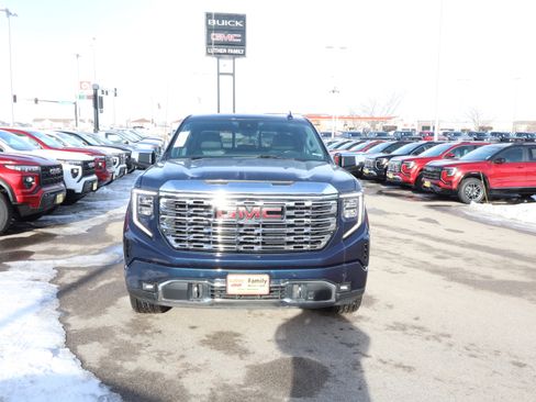 Used 2022 GMC Sierra 1500 Denali w/ Denali Reserve Package image 2