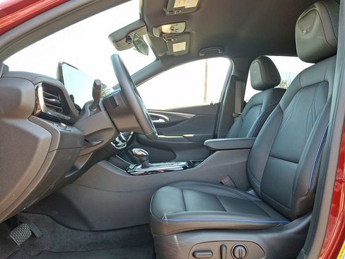 Used 2024 Buick Envista Sport Touring w/ Convenience I Package FWD image 13