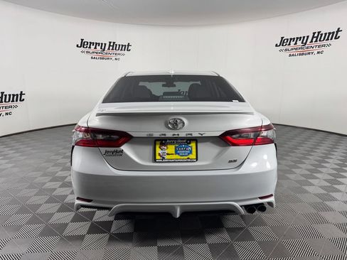 Used 2024 Toyota Camry SE FWD image 7