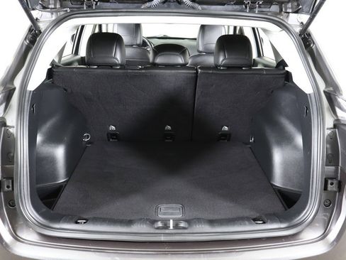 Used 2018 Jeep Compass Latitude w/ Cold Weather Group image 16