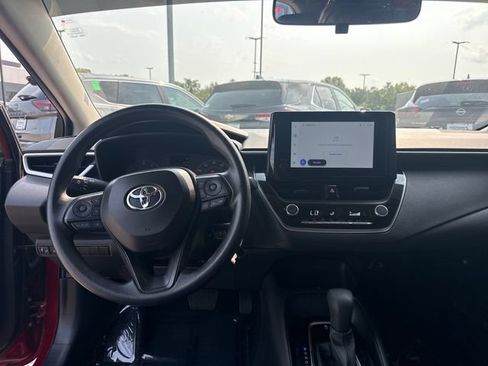 Used 2025 Toyota Corolla LE FWD image 15