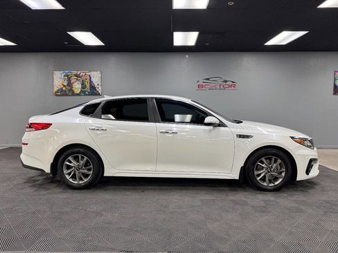 Used 2019 Kia Optima LX image 15