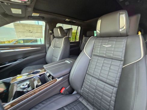 New 2026 Cadillac Escalade ESV Sport w/ Touring Package image 13