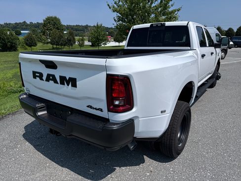 New 2026 RAM 3500 Tradesman AWD/4WD image 22