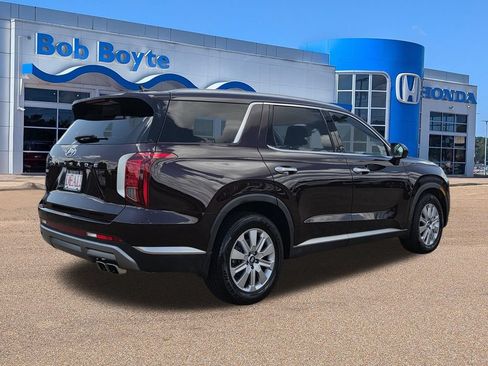 Used 2023 Hyundai Palisade SEL w/ Winter Package FWD image 5