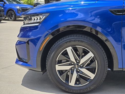 Certified 2022 Kia Sorento S FWD image 14