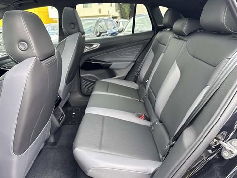 New 2025 Volkswagen ID.4 Pro S image 12