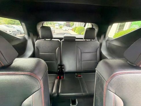 Used 2025 Chevrolet Traverse RS w/ LPO, Floor Liner Package AWD/4WD image 62
