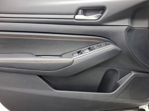 Used 2020 Nissan Altima 2.5 SR w/ Premium Package image 13