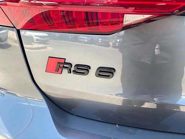 Used 2021 Audi RS 6 w/ Carbon Optic Package AWD/4WD image 11