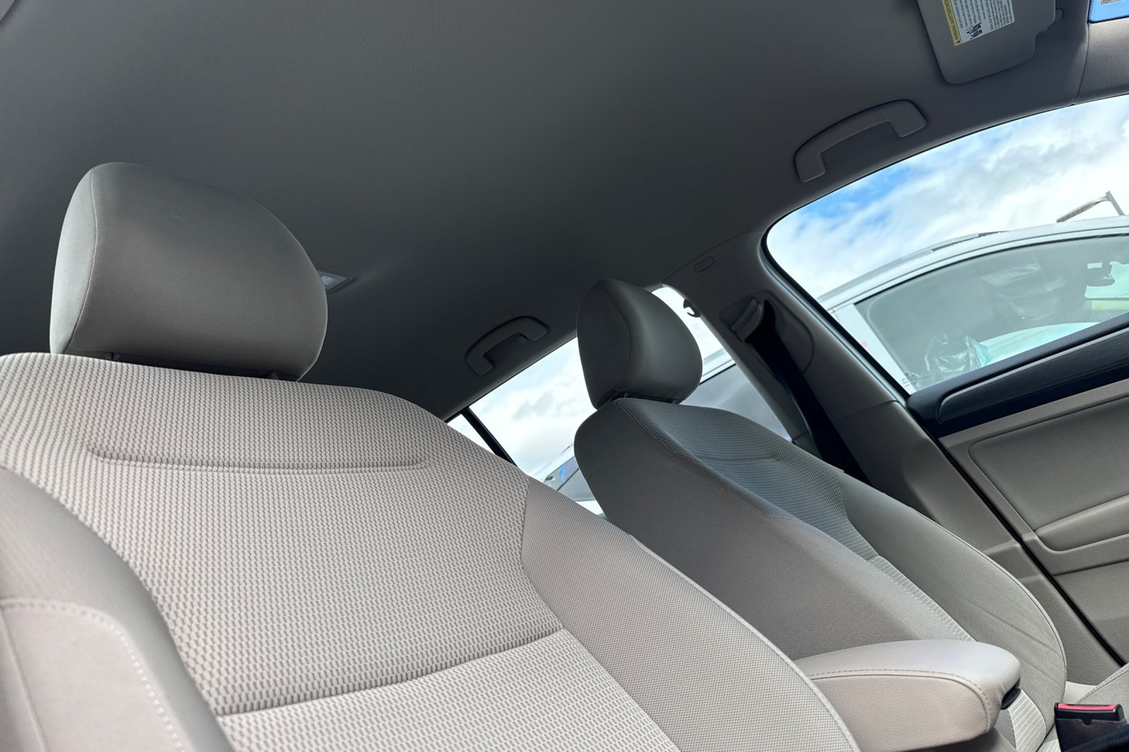 Used 2018 Volkswagen Golf S FWD image 18
