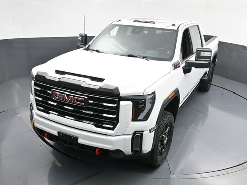 Used 2024 GMC Sierra 2500 AT4 w/ AT4 Premium Plus Package image 31