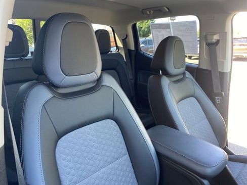 Used 2022 Chevrolet Colorado Z71 image 17