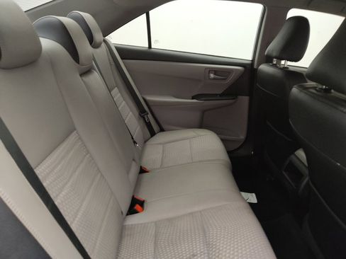 Used 2015 Toyota Camry SE FWD image 19