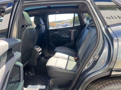 New 2026 Volkswagen Tiguan SE R-Line image 24