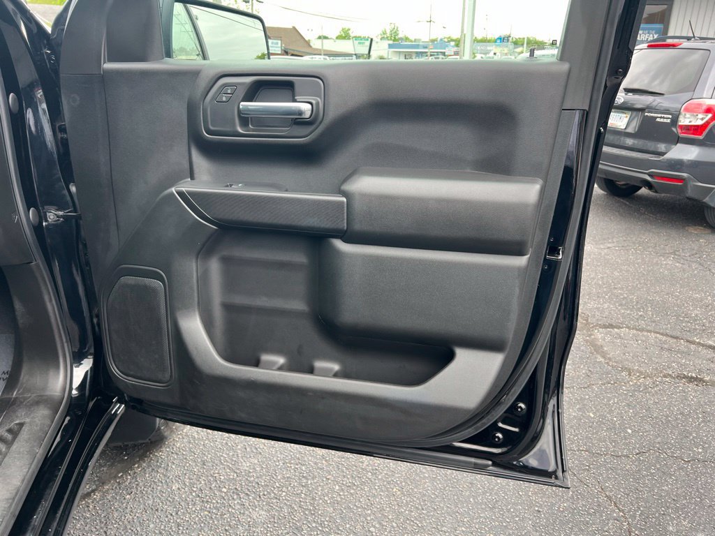 Used 2021 Chevrolet Silverado 1500 Custom Trail Boss w/ LPO, Dark Essentials Package AWD/4WD image 28