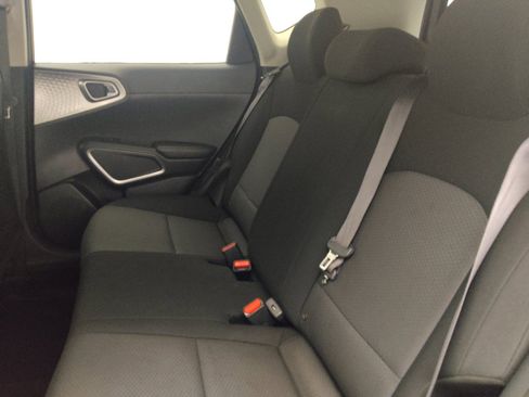 Used 2021 Kia Soul LX FWD image 18