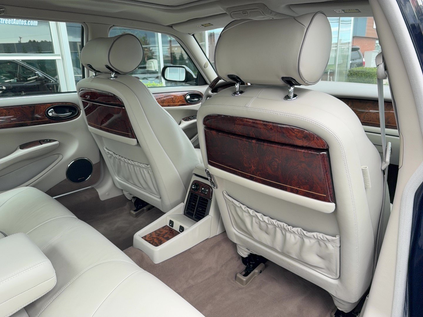 Used 2000 Jaguar XJ RWD image 29