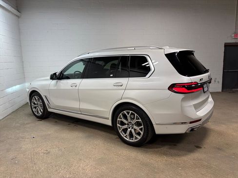 Used 2023 BMW X7 xDrive40i w/ Premium Package image 10