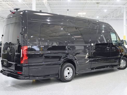 Used 2024 Mercedes-Benz Sprinter 3500 image 8