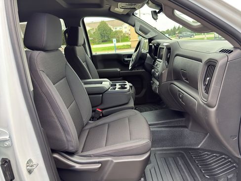 New 2026 Chevrolet Silverado 1500 W/T w/ WT Value Package AWD/4WD image 40