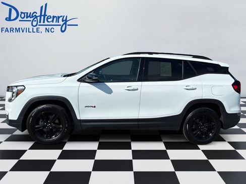 Used 2023 GMC Terrain AT4 AWD/4WD image 2