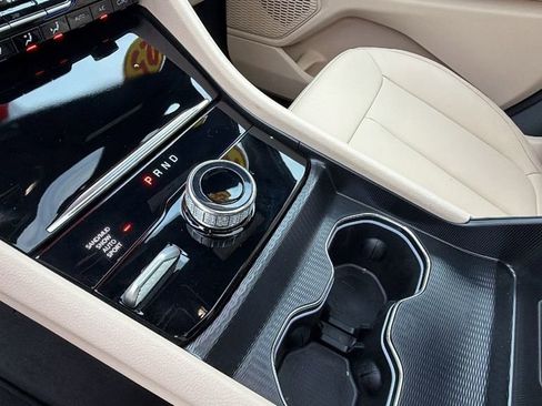 Used 2025 Jeep Grand Cherokee Limited w/ Trailer Tow Package image 28