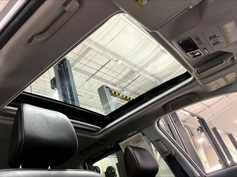 Used 2017 Subaru Forester 2.5i Touring image 14