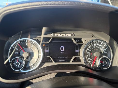 Used 2022 RAM 2500 Big Horn w/ Night Edition AWD/4WD image 14