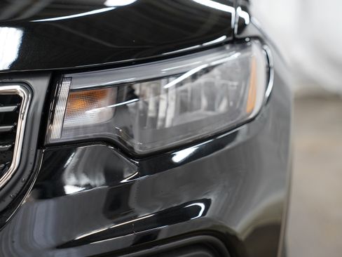 New 2025 Jeep Compass Latitude w/ Sun & Sound Group image 13