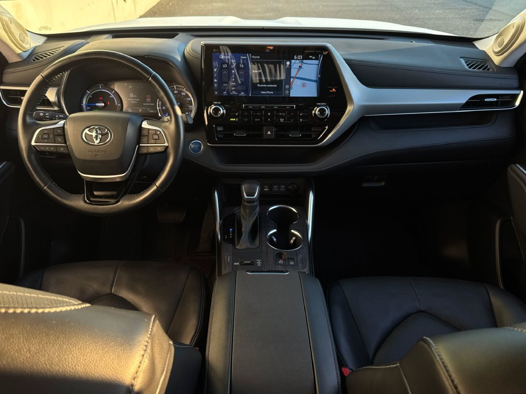 Certified 2022 Toyota Highlander Platinum AWD/4WD image 15