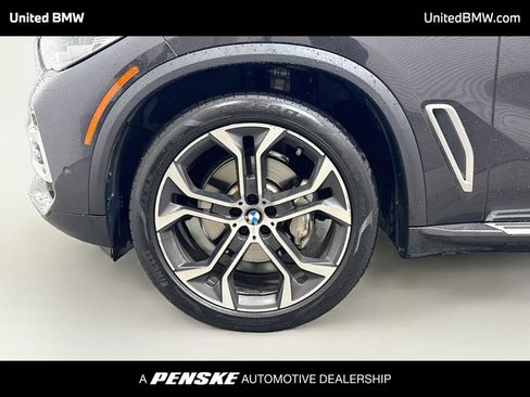 Used 2021 BMW X5 xDrive40i w/ Premium Package AWD/4WD image 9